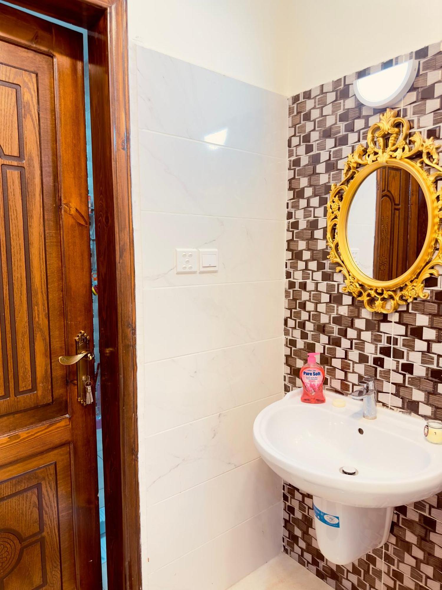 Eng-Murjan Apartment Акаба Екстер'єр фото