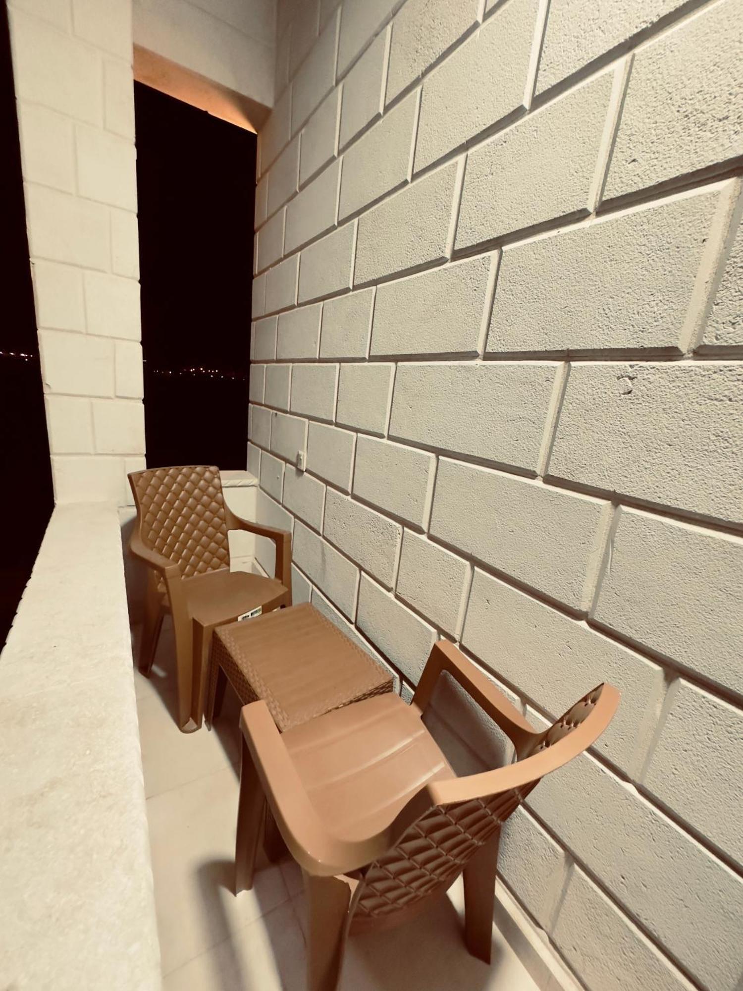 Eng-Murjan Apartment Акаба Екстер'єр фото